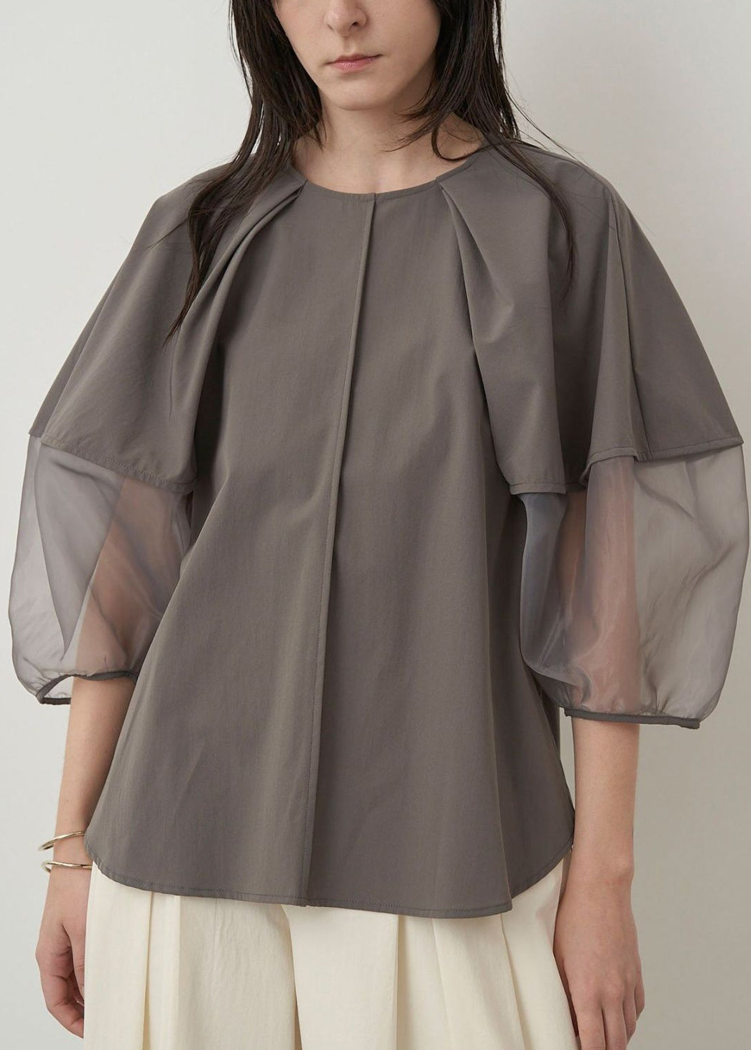 Chemise légère été grise à manches bouffantes en dentelle - EasyApparels