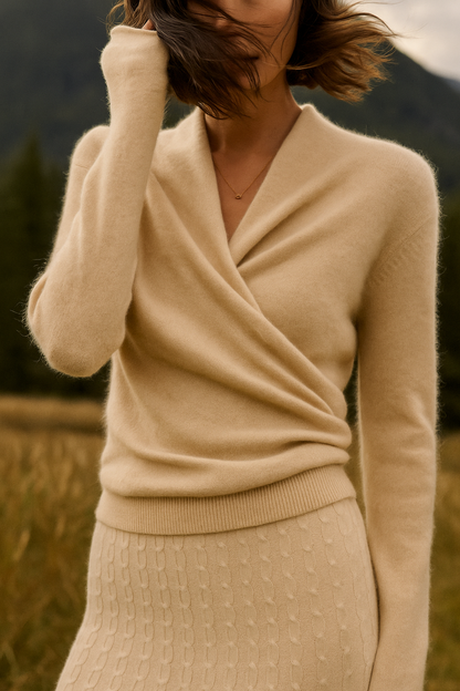Pull femme élégant en maille avec col montant