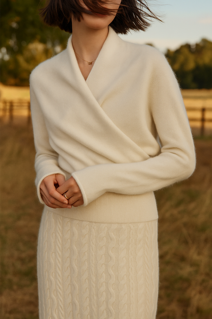 Pull femme élégant en maille avec col montant