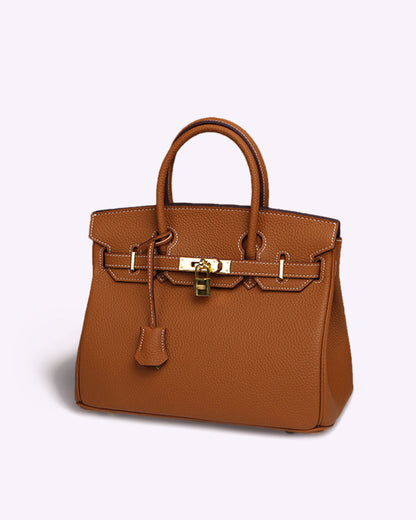Sac à main en cuir noir chic avec fermeture métallique