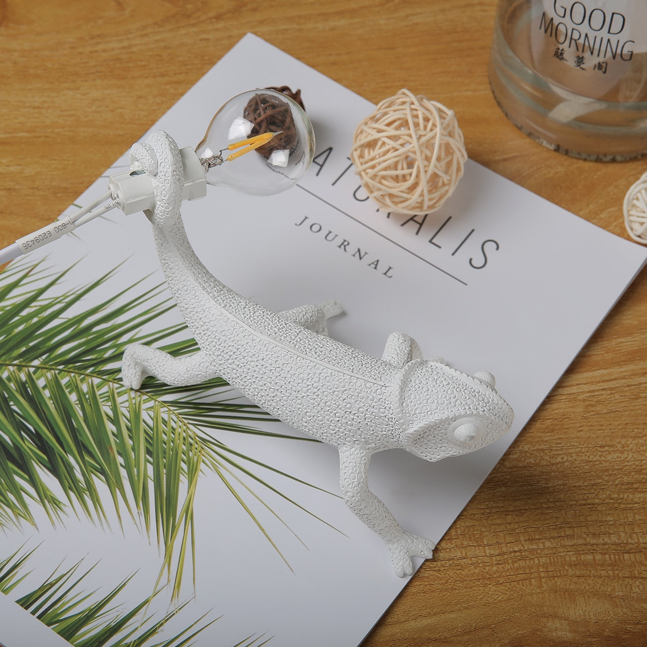 Lézaria™ – Lampe de Table Design en Résine Animal Originale