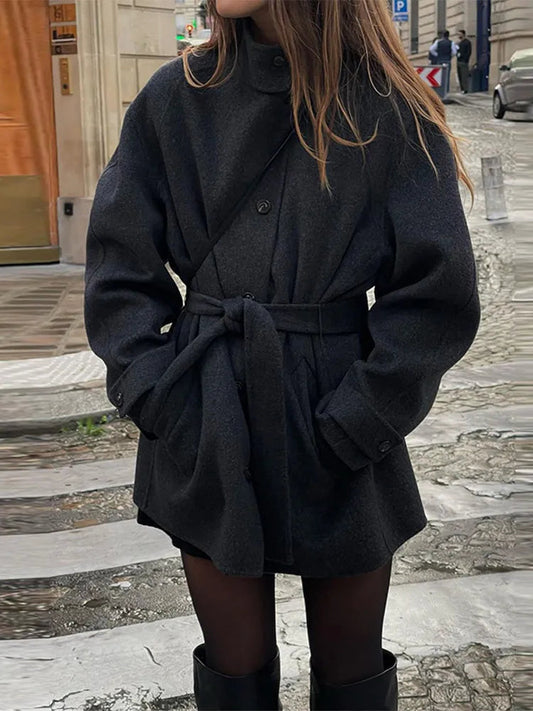 Manteau Femme Hiver Court avec Col Montant et Ceinture - BerlinGlamour