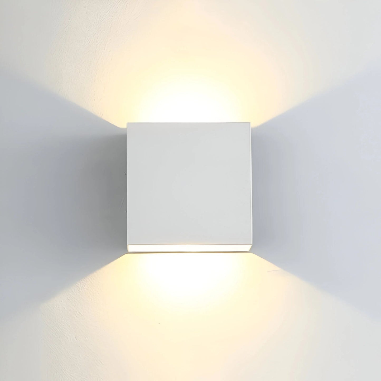 LumiCube™ – Applique Murale Design Éclairage Réglable Moderne