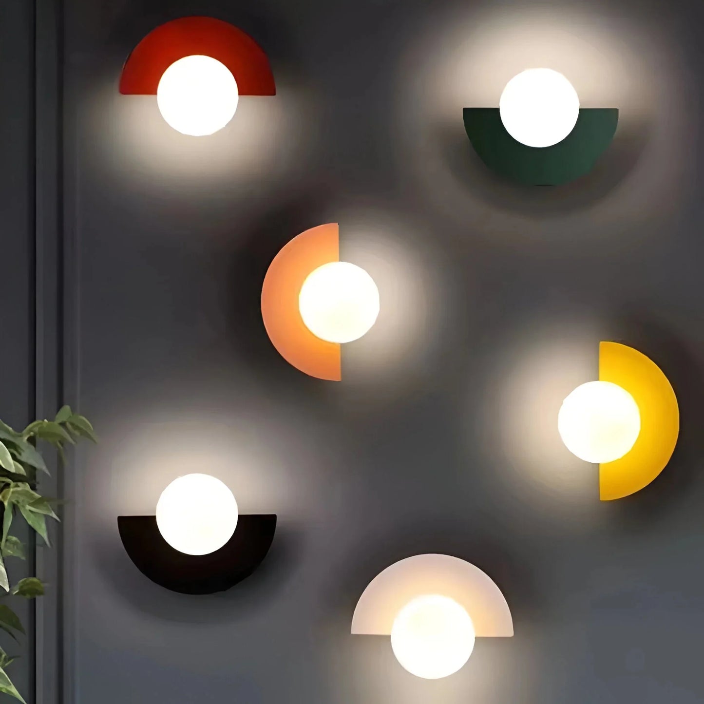LumiGlow™ – Applique Murale Semicirculaire Élégante en Couleurs Modernes
