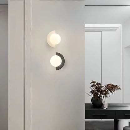 LumiGlow™ – Applique Murale Semicirculaire Élégante en Couleurs Modernes