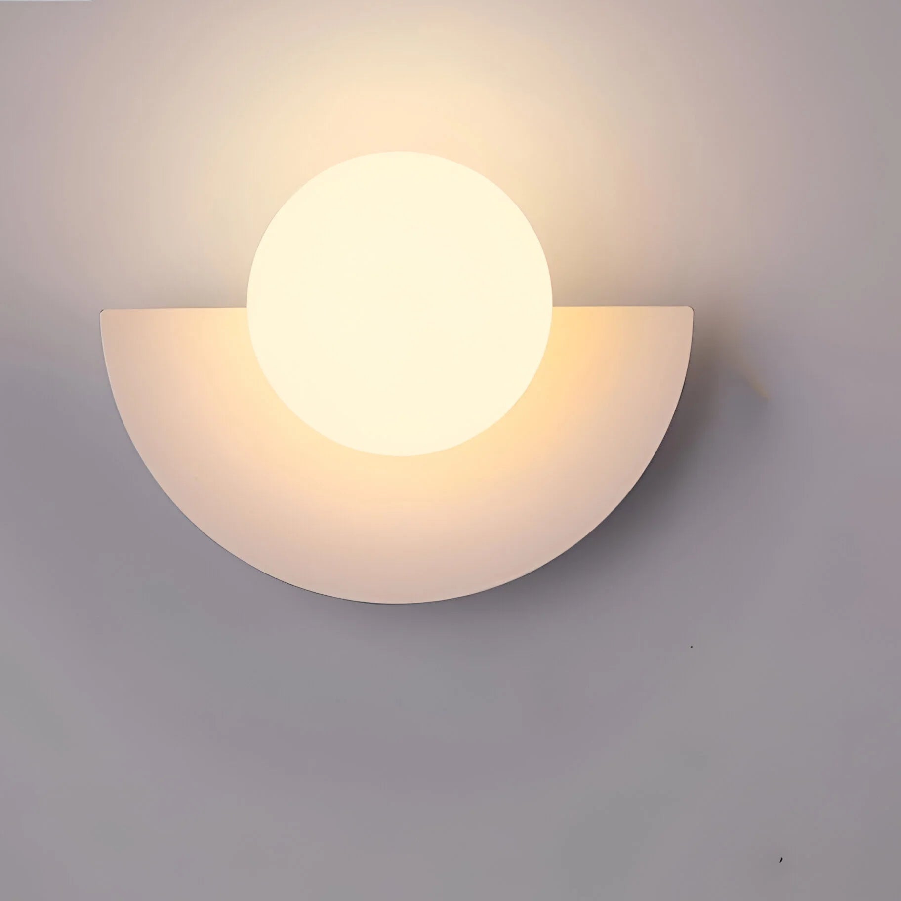 LumiGlow™ – Applique Murale Semicirculaire Élégante en Couleurs Modernes