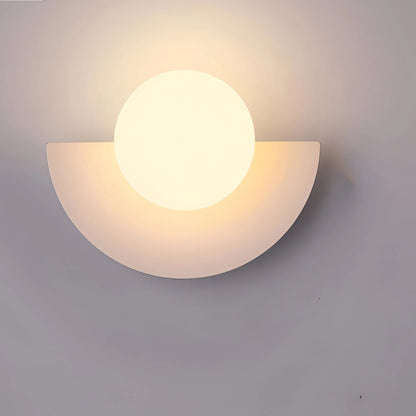 LumiGlow™ – Applique Murale Semicirculaire Élégante en Couleurs Modernes