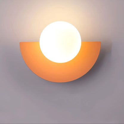LumiGlow™ – Applique Murale Semicirculaire Élégante en Couleurs Modernes