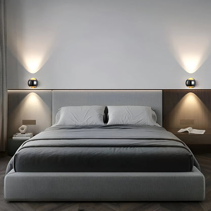 LumiTurn™ – Applique Murale LED Ajustable 180° Économie d'Énergie