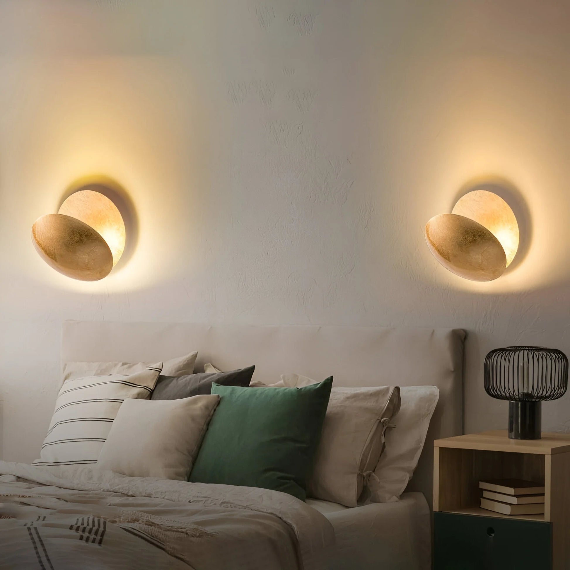 LunarGlow™ – Applique Murale Design Métal Argenté Éclairage Ajustable