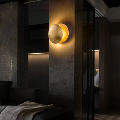 LunarGlow™ – Applique Murale Design Métal Argenté Éclairage Ajustable