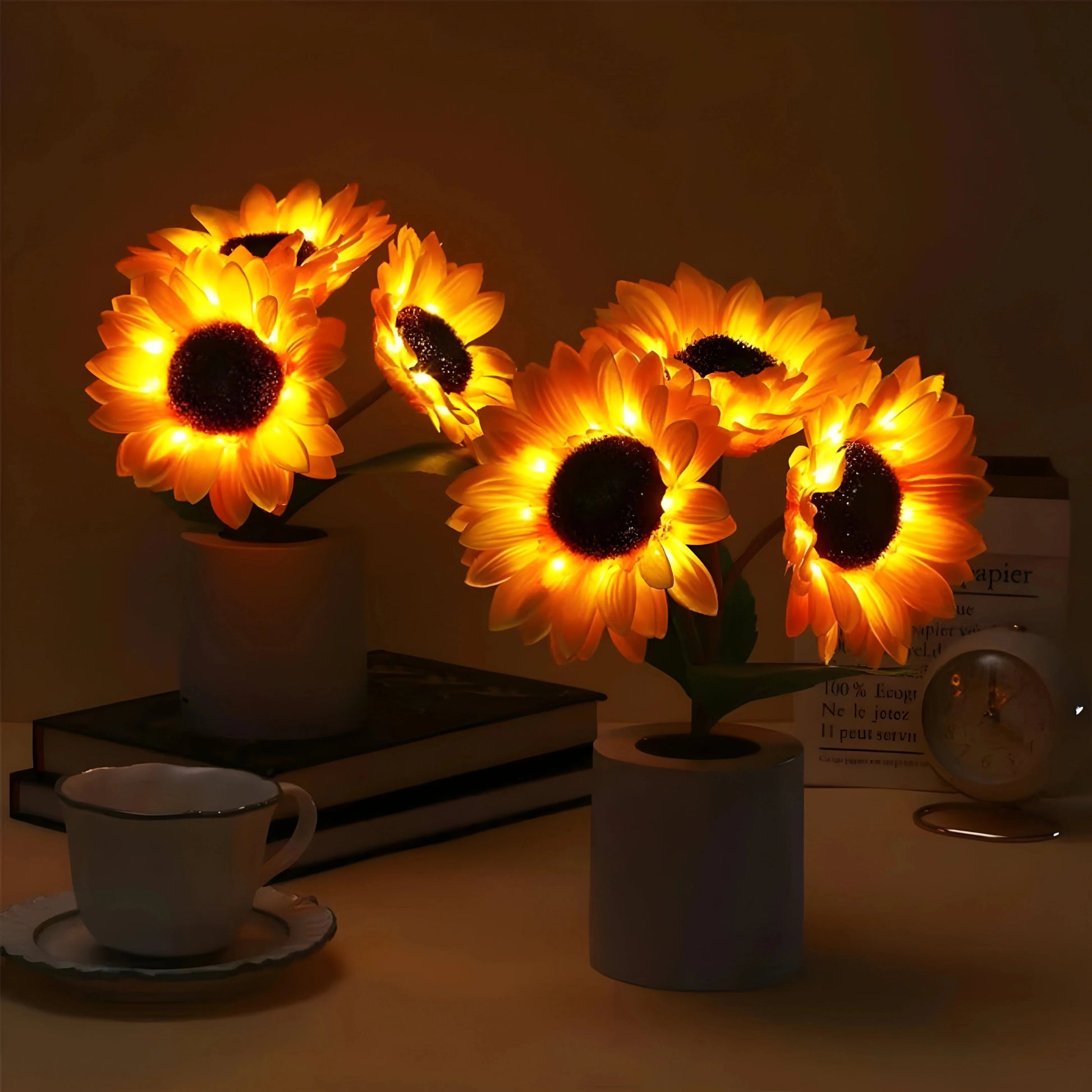 LunaraBloomtm-Applique-de-Table-LED-en-Forme-de-Tournesol-avec-Eclairage-Doux-6
