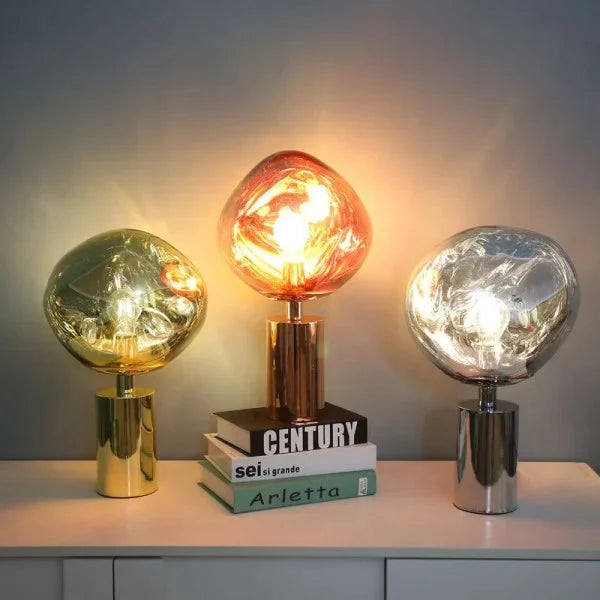 Lustrava™ – Lampe de Table Design Métal et PVC Élégante