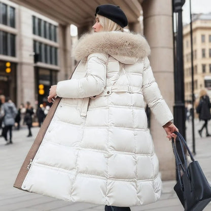 Manteau femme élégant avec ceinture et capuche