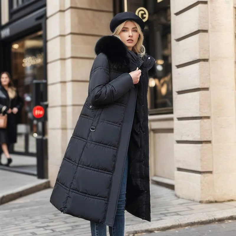 Manteau femme élégant avec ceinture et capuche