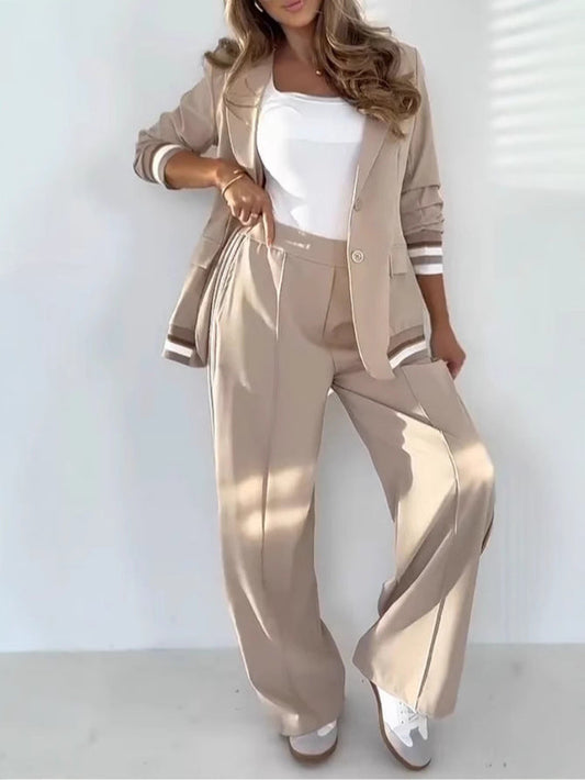 Costume femme élégant deux pièces avec blazer et pantalon large - BerlinGlamour