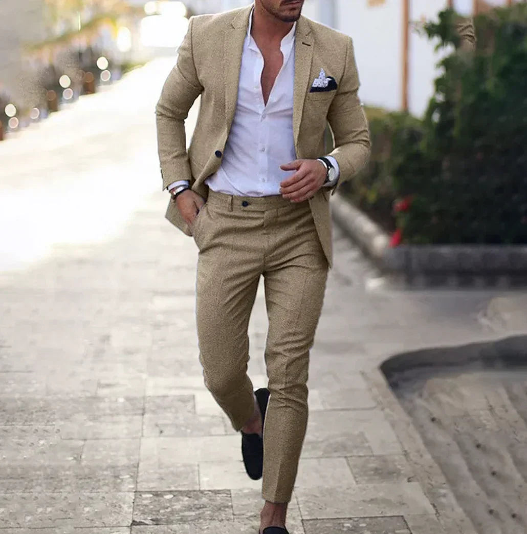 Costume Mariage Homme Classique et Raffiné