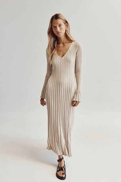 Robe Femme Élégante Col V en Maille Douce - PanierRoyale