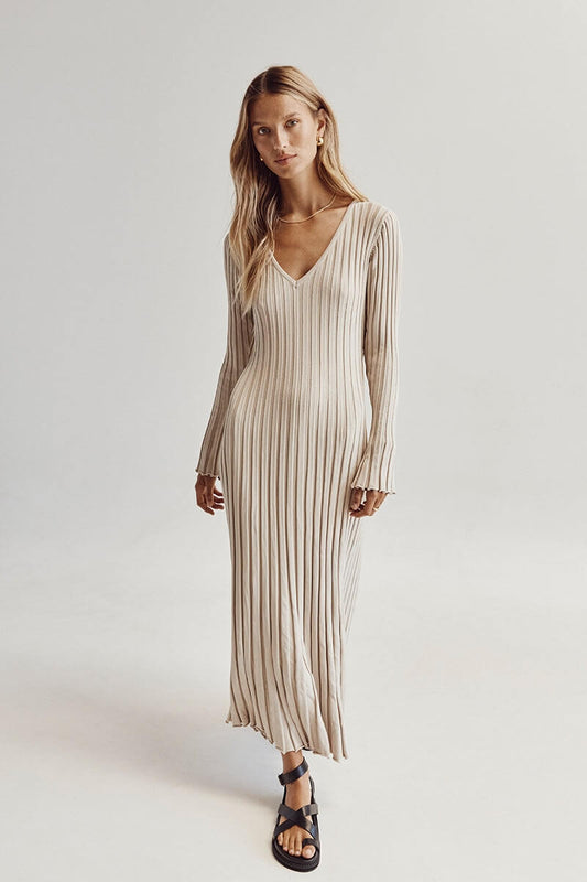 Robe Femme Élégante Col V en Maille Douce - PanierRoyale