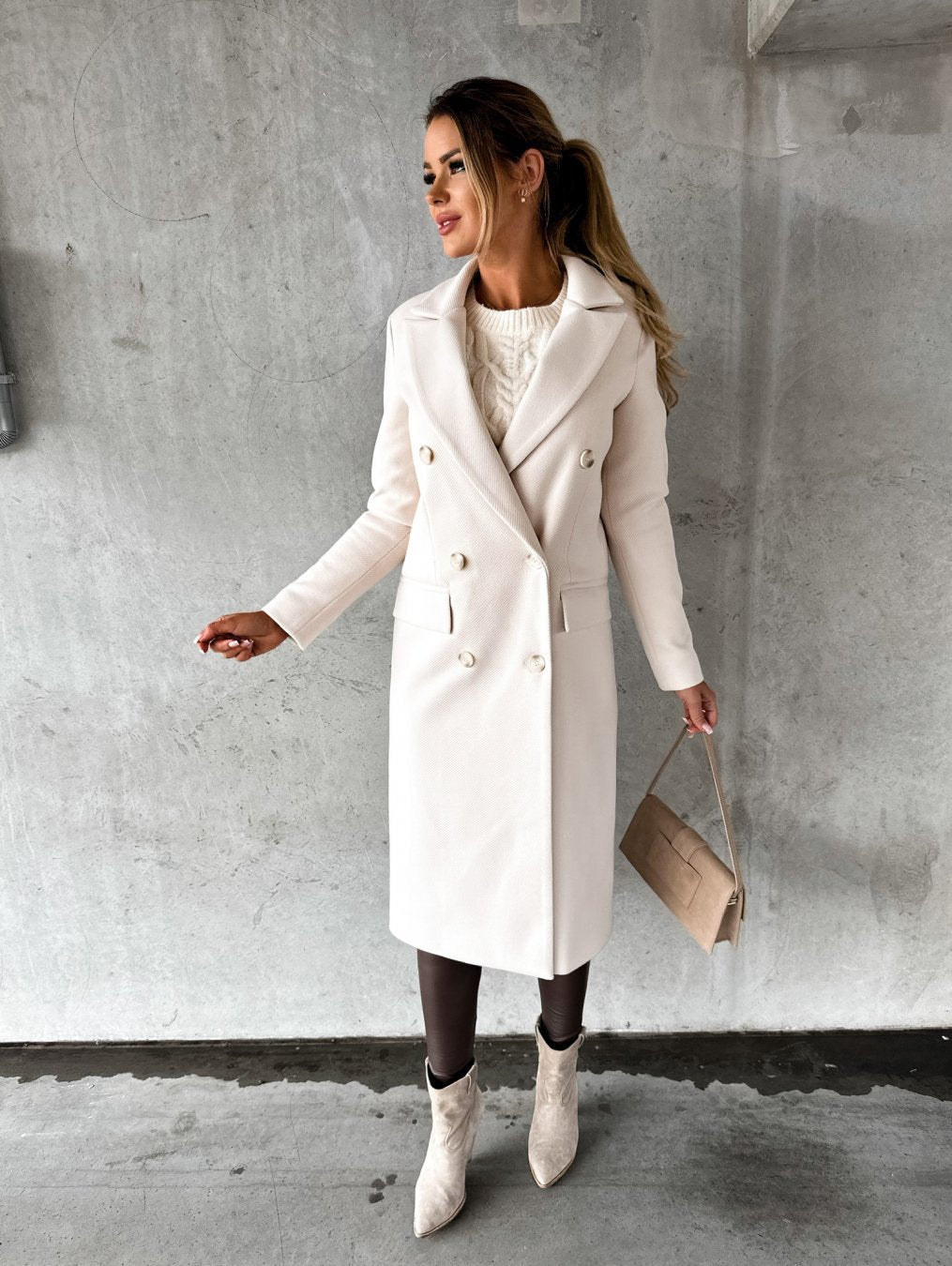 Manteau Femme Noir Classique à Double Bouton