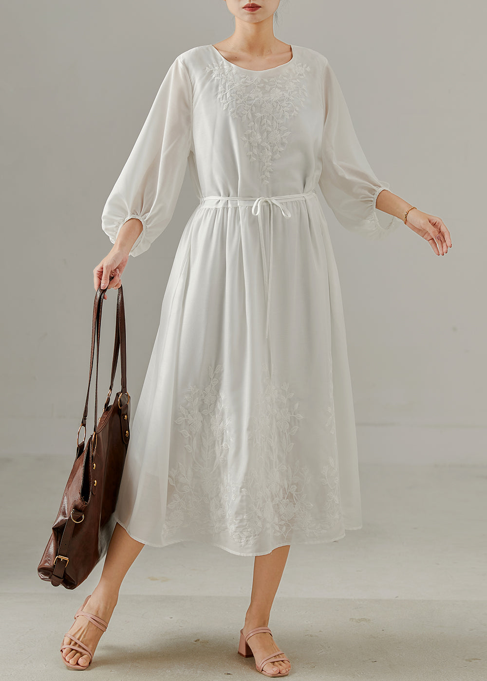 Robe de coton blanc élégant à manches courtes - EasyApparels