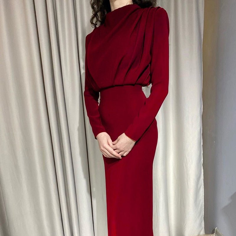 Robe Féminine Col Haut Manches Longues Élégante