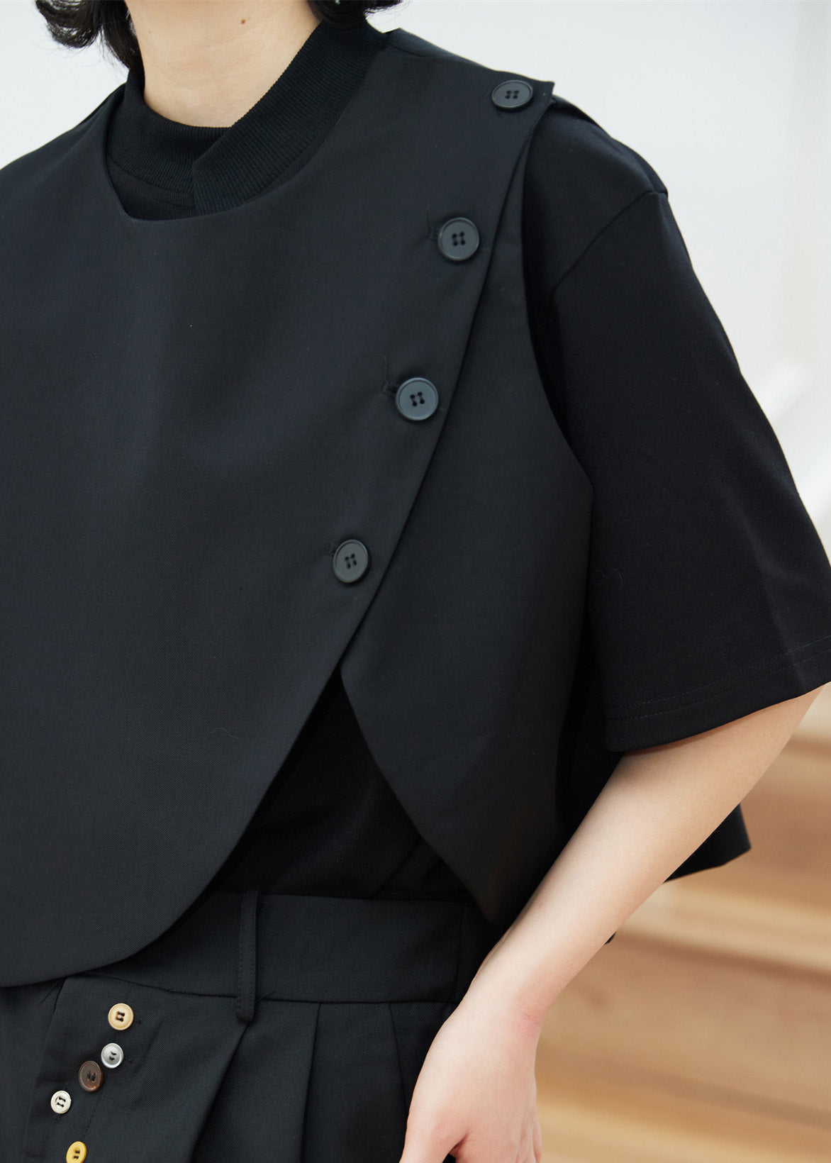 Asymmetrical Black Natural Vest with Round Neck - EasyApparels