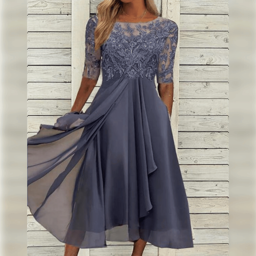 Robe de Soirée Élégante en Dentelle avec Finesse