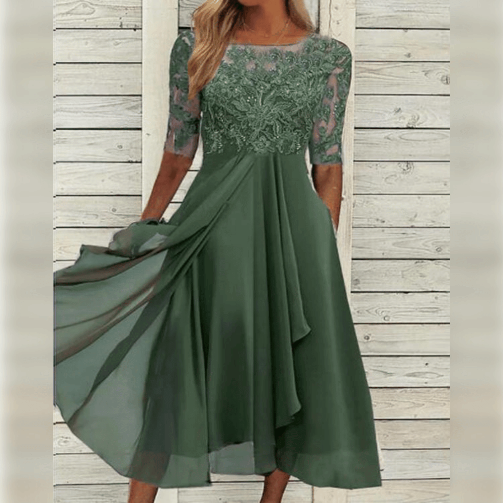 Robe de Soirée Élégante en Dentelle avec Finesse