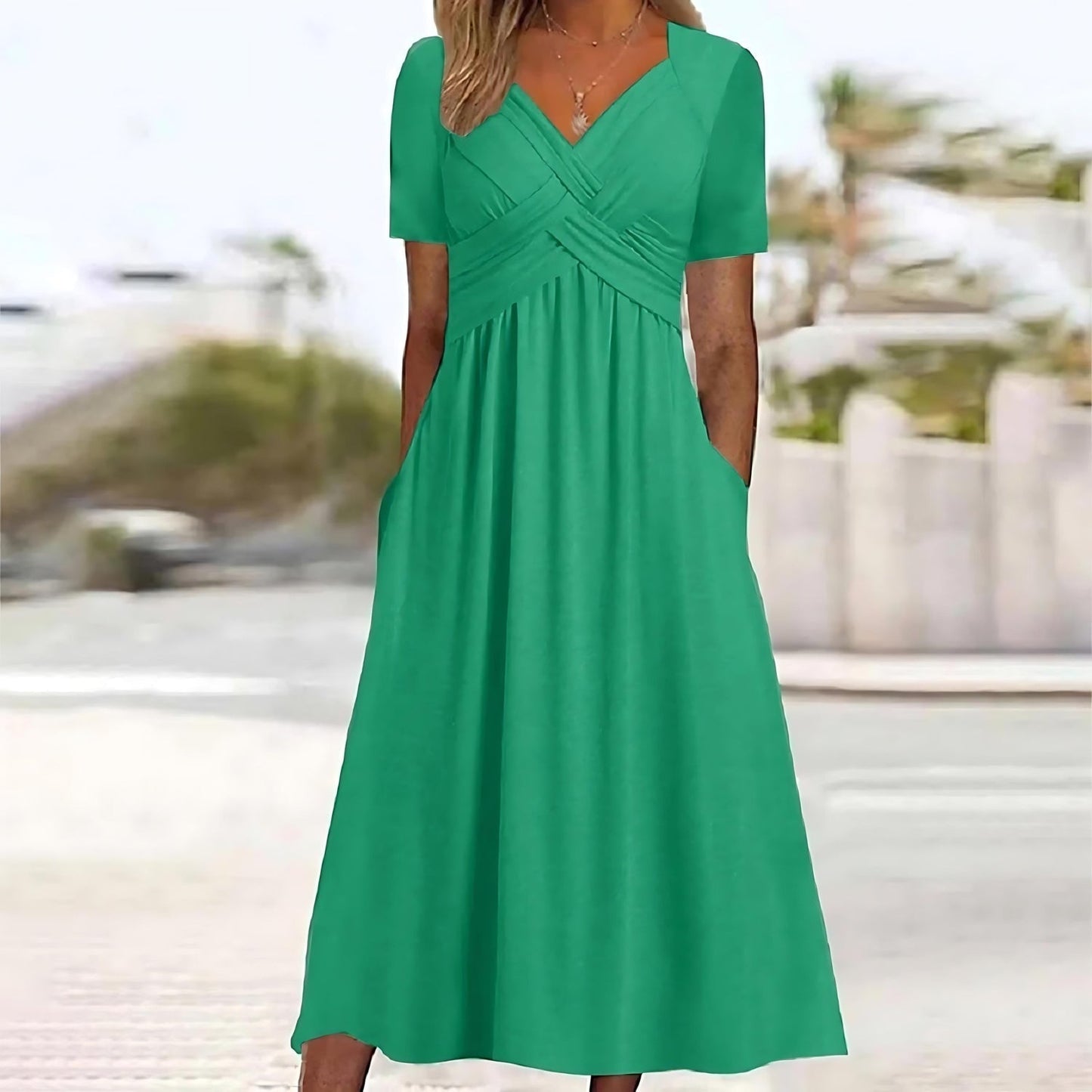 Robe Été Décolleté en V Féminine et Chique