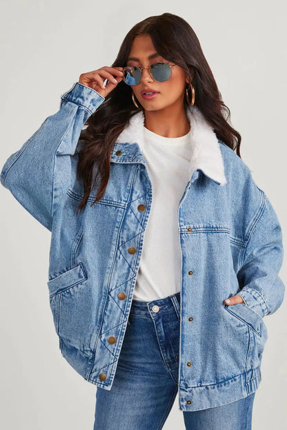 Veste denim femme avec col en polaire - Confortable et tendance pour tous les jours - BerlinGlamour