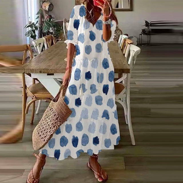 Robe Longue Féminine Élégante avec Décolleté et Fines Broderies