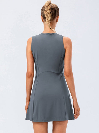 Robe Tennis Grise Élégante pour Femme