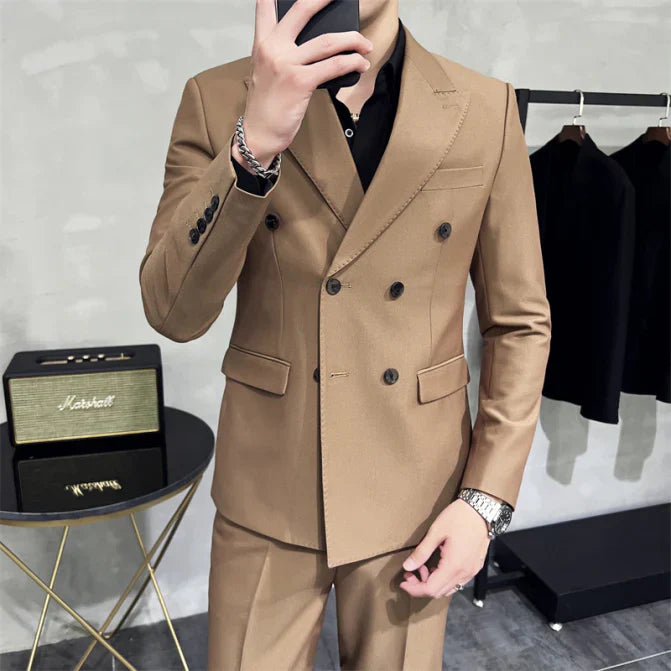 Costume Mariage Classique pour Homme Élégant