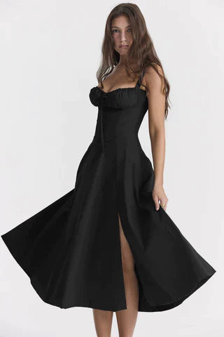 Robe Noire Corsage avec Bretelles et Coupe A-Ligne - BerlinGlamour