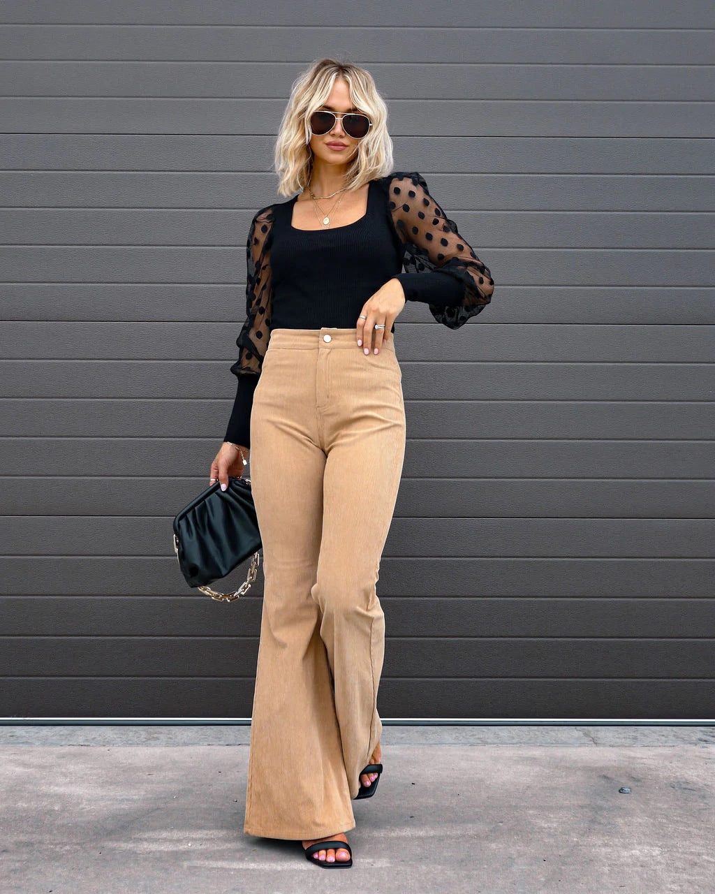 Pull Blanc Col Rond Femme Élégant avec Pantalon Orange Large