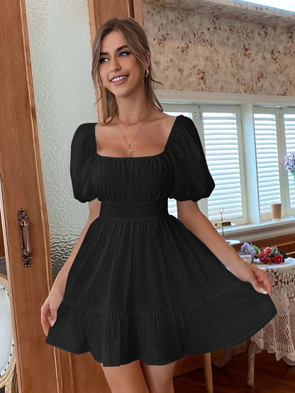 Robe Femme Chic - Col V, Manches Bouffantes et Jupe Flottante en Dentelle