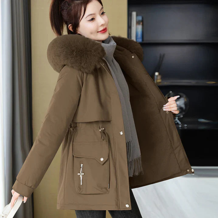 Manteau Hiver Femme à Capuche et Col de Fourrure - BerlinGlamour