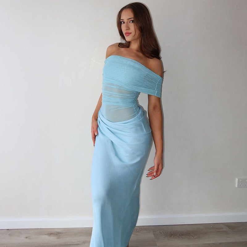 Robe de Soirée Longue en Dentelle Dos Nu Élégante