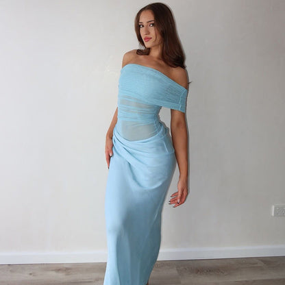 Robe de Soirée Longue en Dentelle Dos Nu Élégante