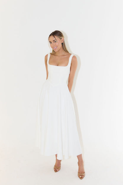 Robe Longue Évasée à Épaules Carrées - Noir, Blanc, Menthe