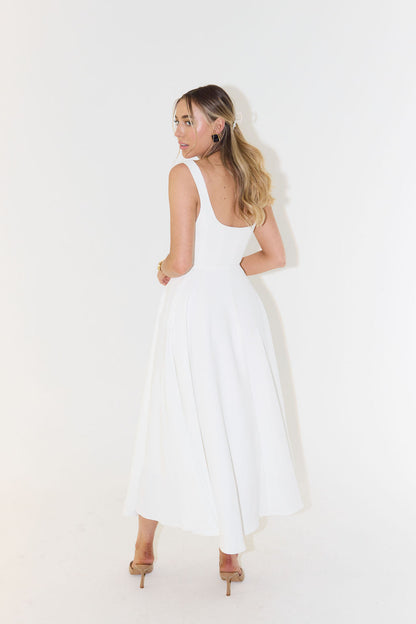 Robe Longue Évasée à Épaules Carrées - Noir, Blanc, Menthe