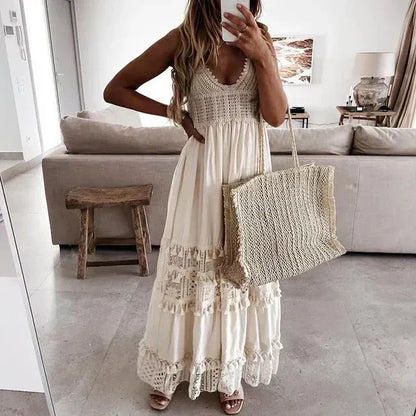Robe Longue Dentelle Féminine avec Col V et Décolleté Élégant - PanierRoyale