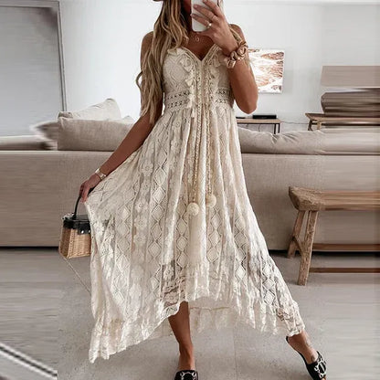 Robe Longue Dentelle Féminine avec Col V et Décolleté Élégant