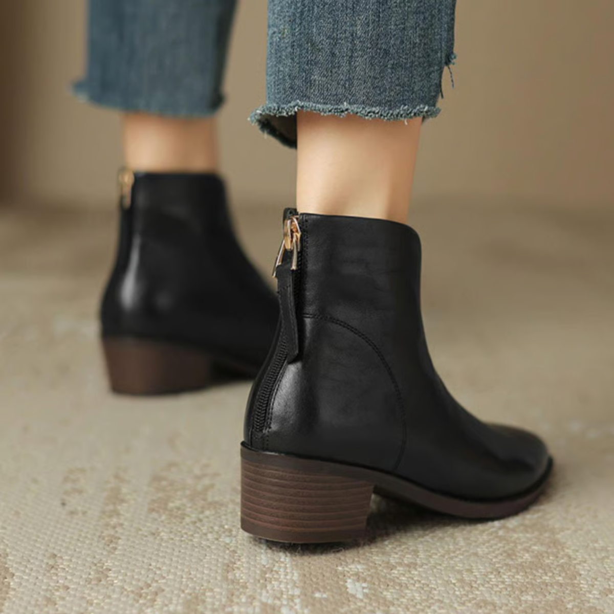 Bottine Femme Élégante en Cuir avec Talon Bloc