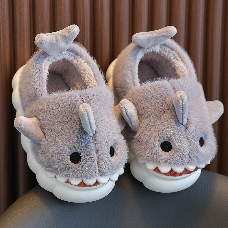 Pantoufles Enfant Requin Peluche Douces et Confortables
