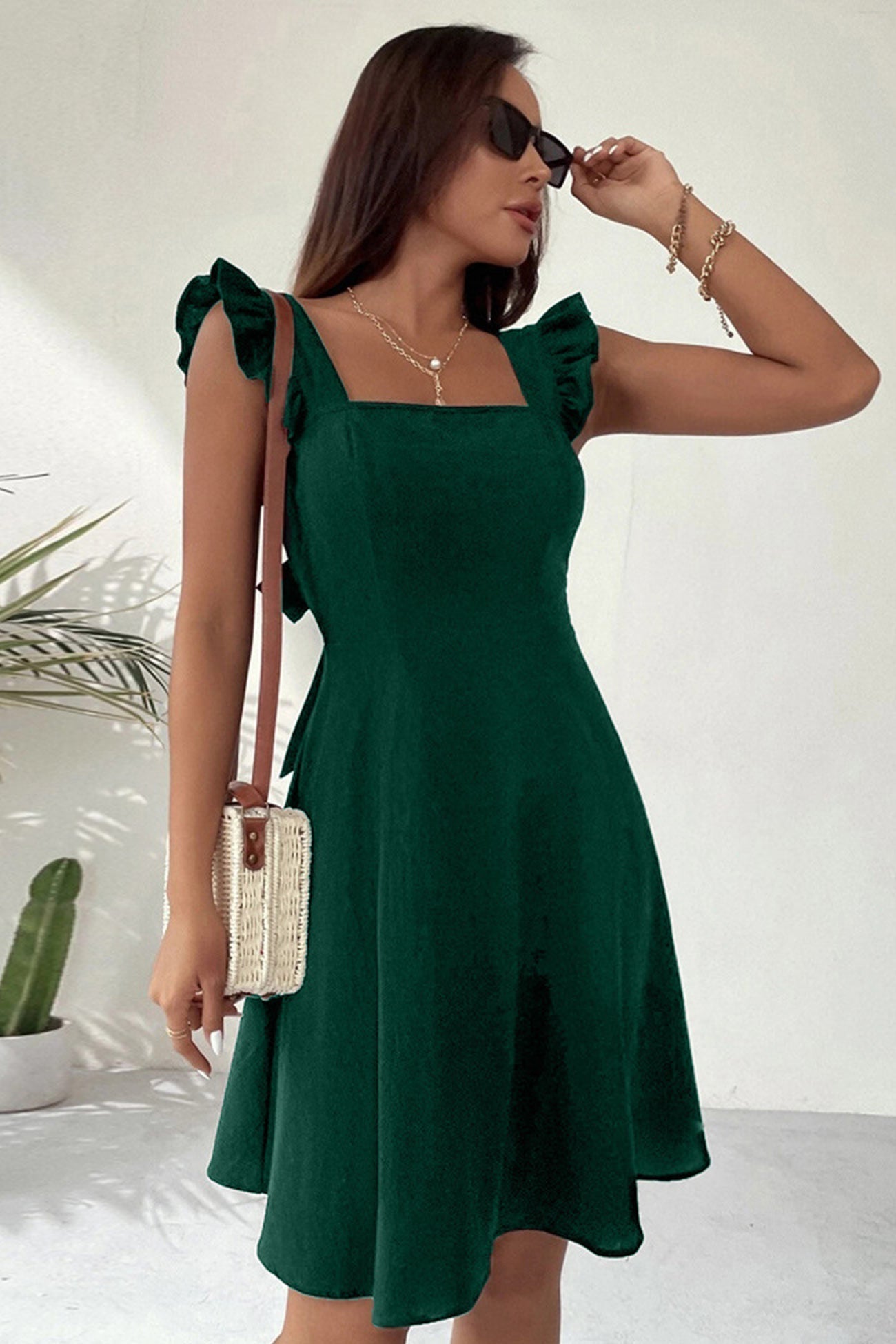 Robe Été Courte Décolletée avec Volants et Dos Nu