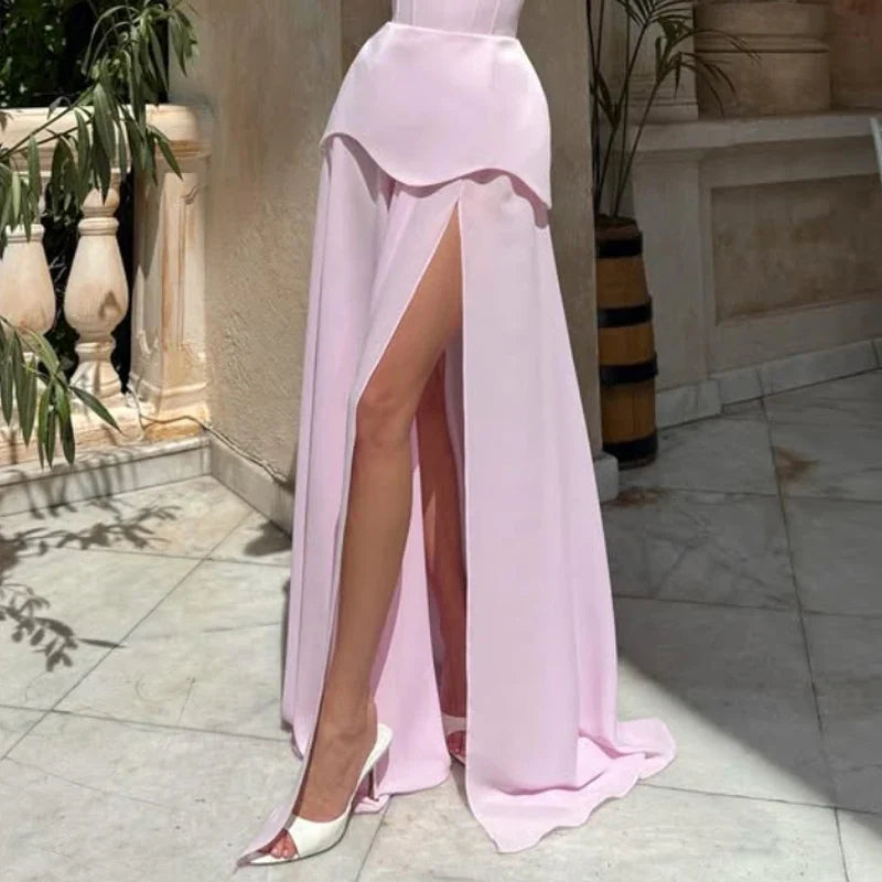Robe de Mariage Chic avec Découpe en Cœur pour Invitées