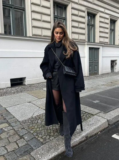 Manteau Femme Noir Chic avec Col Roulé et Manches Longues