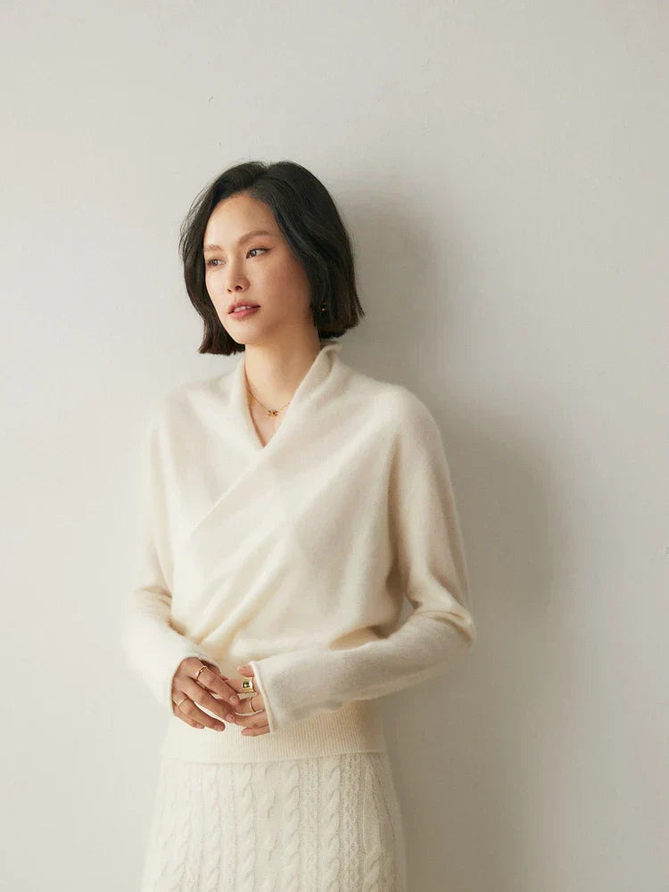 Pull femme élégant en maille avec col montant